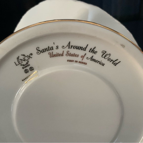 2003 Lenox Santa Around the World - United States - Joy to the World Music Box - Picture 15 of 15